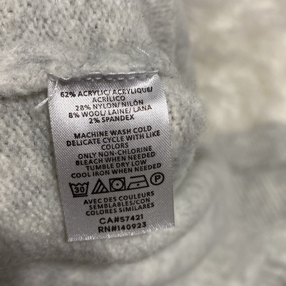 Ann Taylor Sweater - Picture 5 of 5